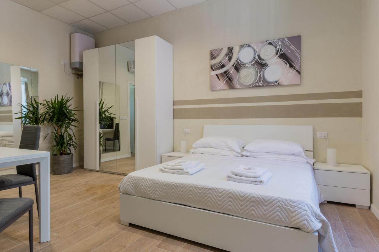 Center Rooms Piacenza Exterior photo