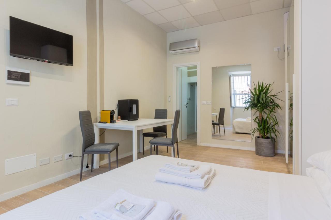 Center Rooms Piacenza Exterior photo