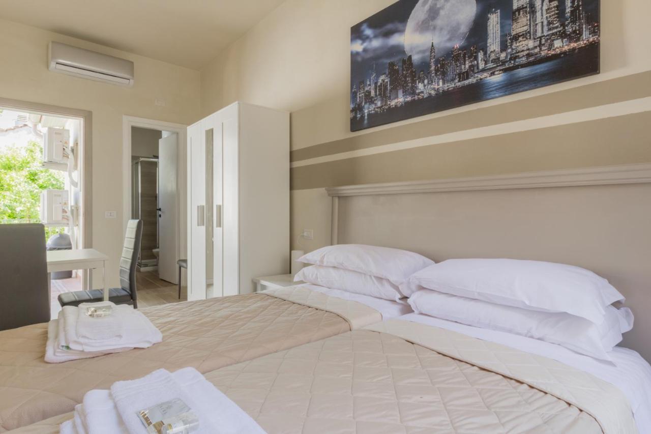 Center Rooms Piacenza Exterior photo