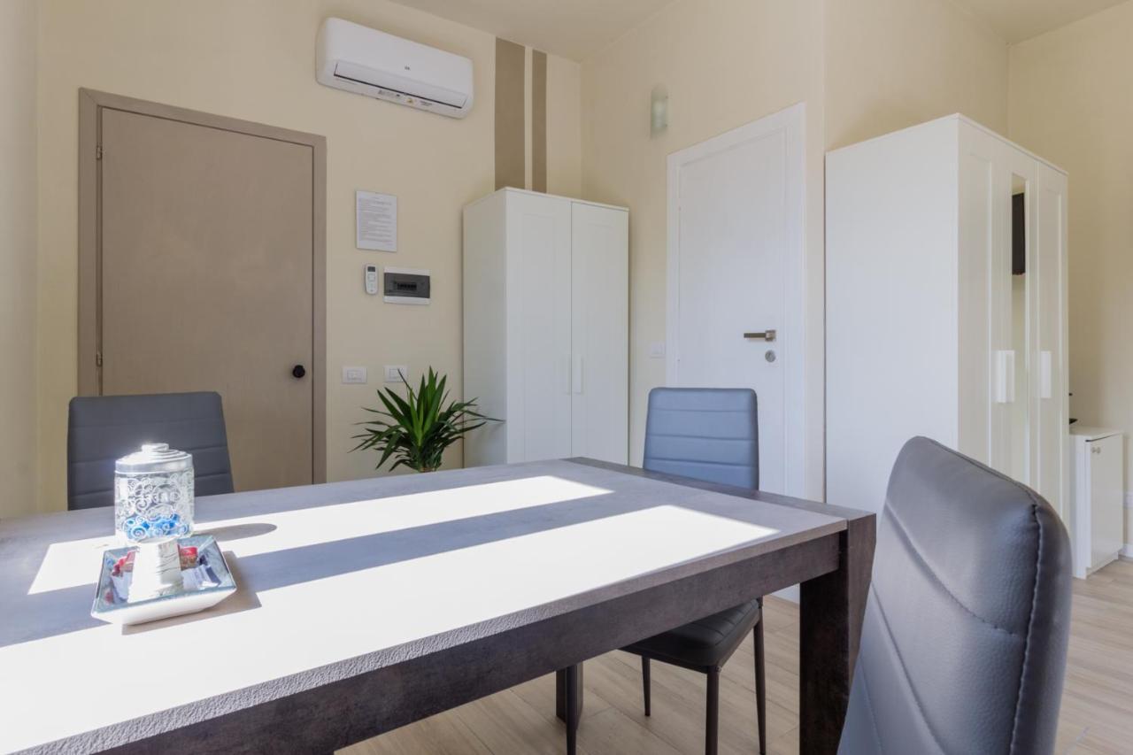 Center Rooms Piacenza Exterior photo