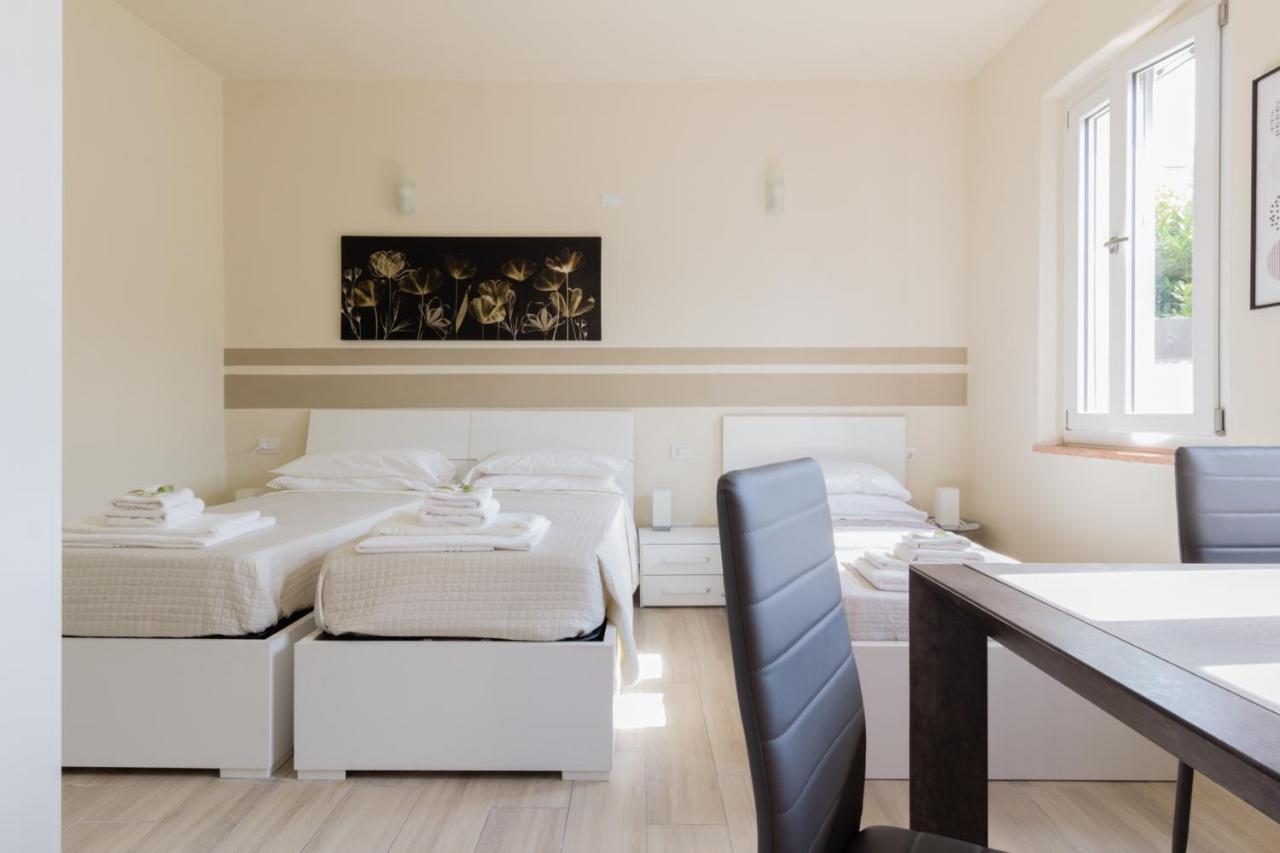 Center Rooms Piacenza Exterior photo